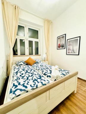 Charming 5BR Shared Apt, Minutes from Atzgersdorf